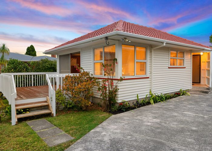  at 11 Kenley Place, Avondale, Auckland