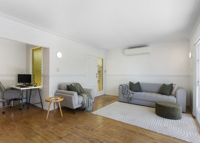 at 8 Aplin Place, Birkdale, Auckland