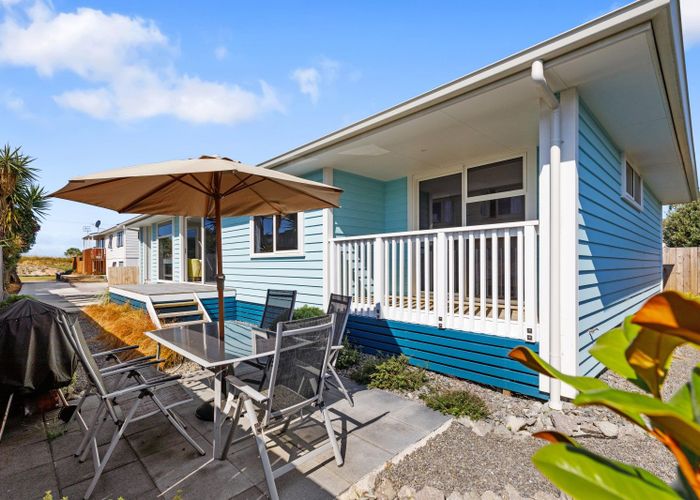  at 814b Papamoa Beach Road, Papamoa Beach, Tauranga, Bay Of Plenty