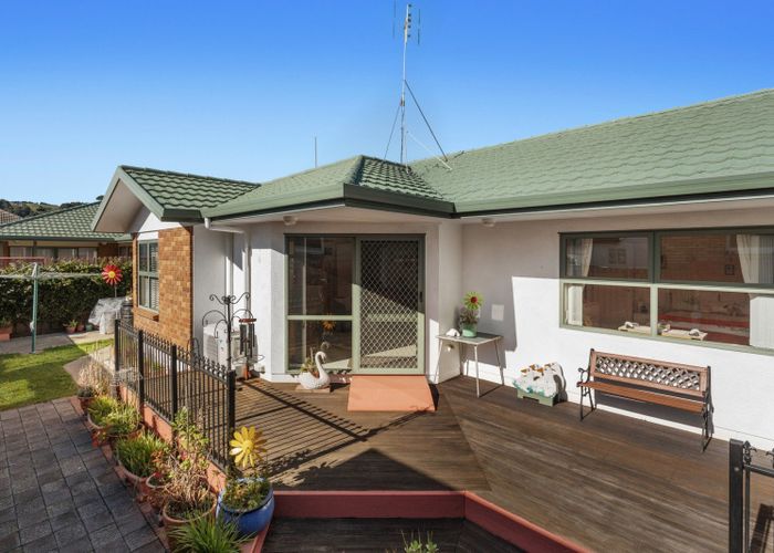  at 2/44 Peace Street, Whakatane