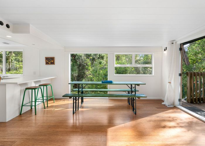  at 4 Glenbush Place, Birkenhead, North Shore City, Auckland
