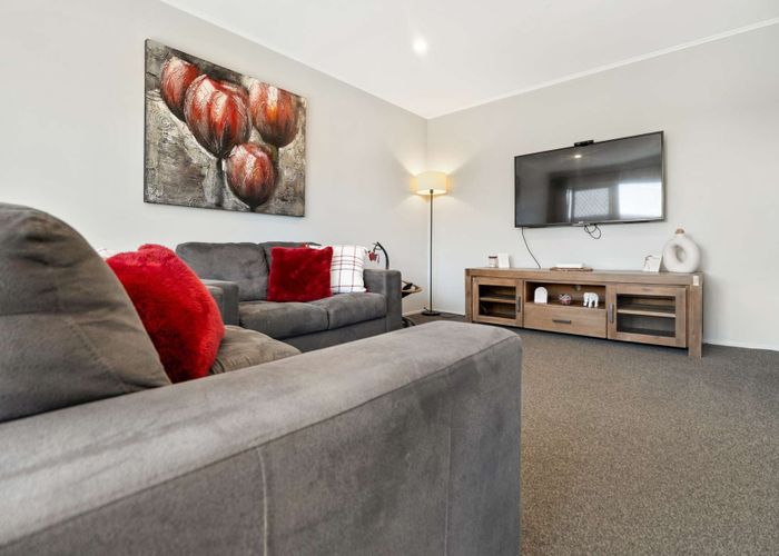  at 112a Queen Street, Waiuku, Franklin, Auckland