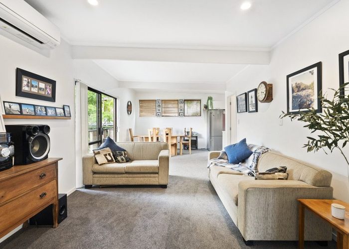  at 46 Brian Crescent, Stanmore Bay, Whangaparaoa