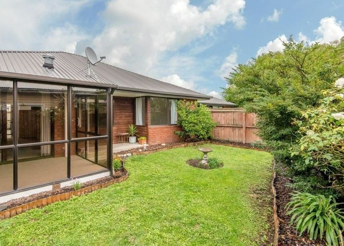 at 2/35 Division Street, Riccarton, Christchurch City, Canterbury