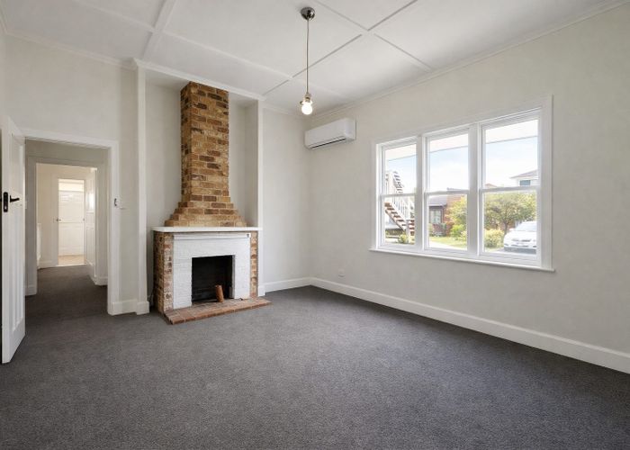  at 4 Eden View Road, Sandringham, Auckland City, Auckland