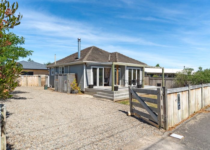  at 6 New York Street, Martinborough