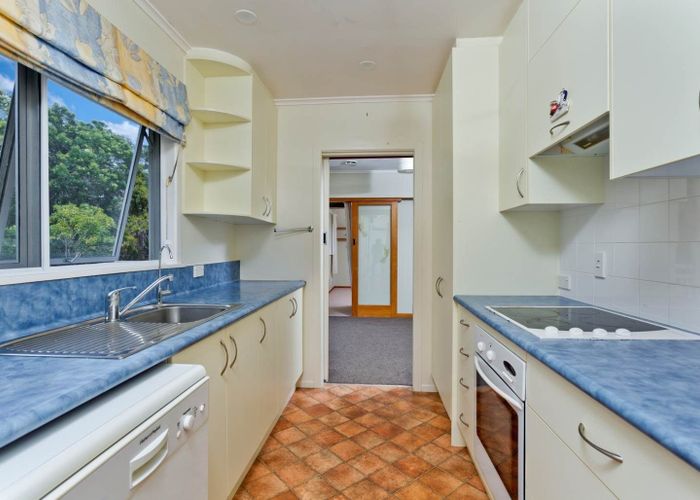  at 8 Radiata Lane, Chatswood, North Shore City, Auckland