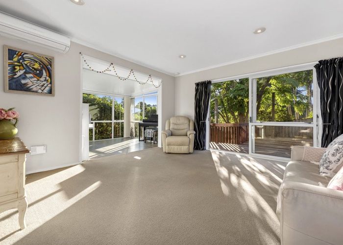  at 1/16 Woodview Rise, Botany Downs, Manukau City, Auckland