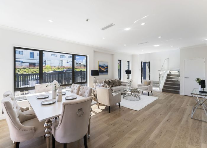  at 8 Rathfarnham Road, Flat Bush, Manukau City, Auckland