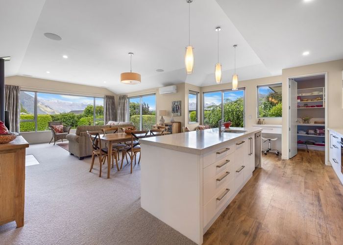  at 5 Centre Crescent, Wanaka