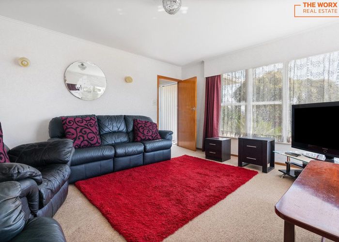  at 72 Muir Avenue, Mangere Bridge, Auckland