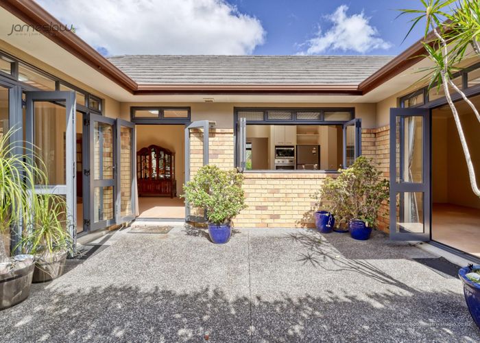  at 198 Kyle Road, Greenhithe, Auckland