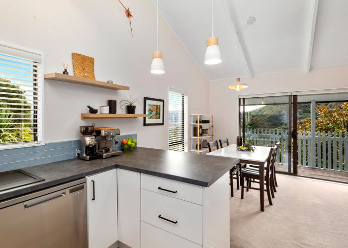  at 9 Kerkwall Drive, Naenae, Lower Hutt