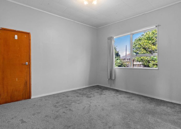  at 1/113 Mokoia Road, Birkenhead, North Shore City, Auckland