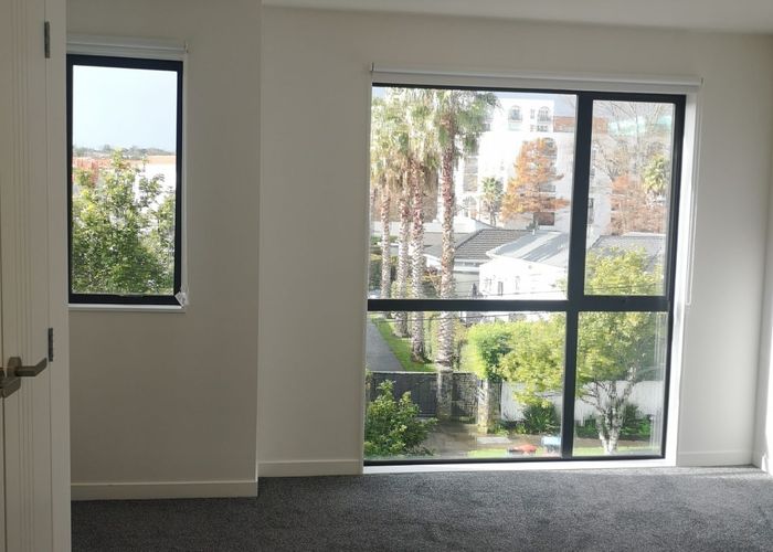  at 1/12 Highbury Street, Avondale, Auckland