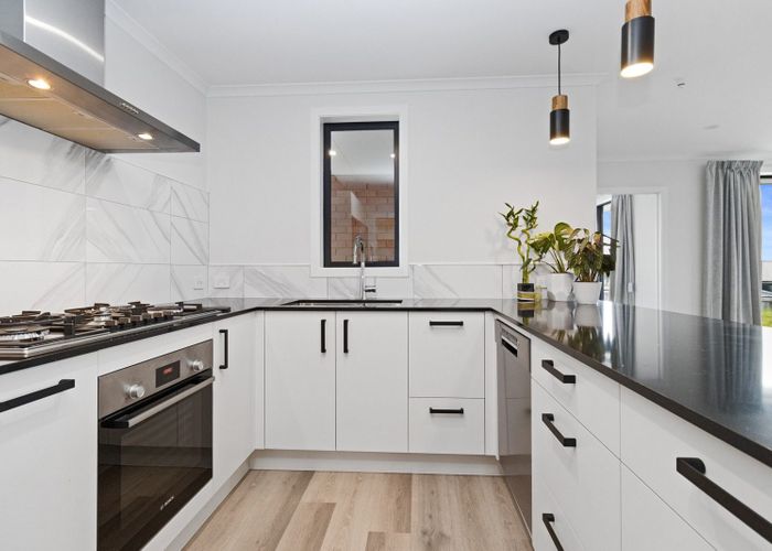  at 8 Waitihi Way, Rototuna, Hamilton, Waikato