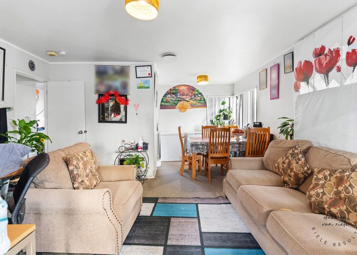  at 2/6 Cambridge Road, Manurewa, Manukau City, Auckland