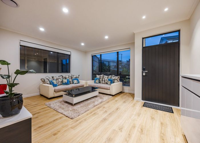  at 20  Bendridge Street, Flat Bush, Manukau City, Auckland