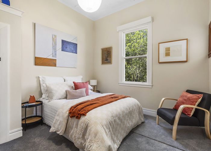  at 105 Hamilton Road, Hataitai, Wellington
