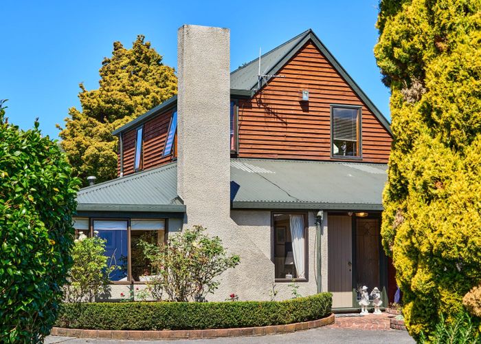  at 2/70 Hautana Street, Woburn, Lower Hutt