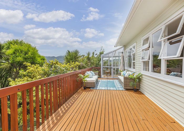  at 14 Norwich Street, Wadestown, Wellington