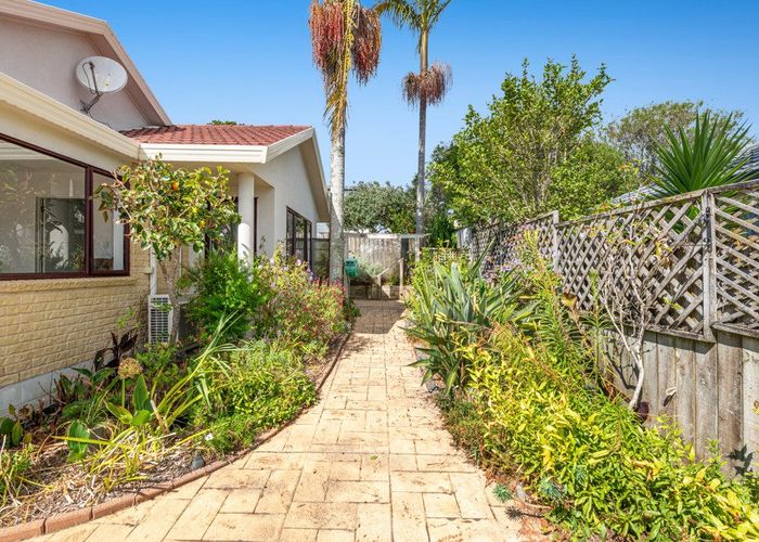  at 19 Palmgreen Court, Stanmore Bay, Rodney, Auckland