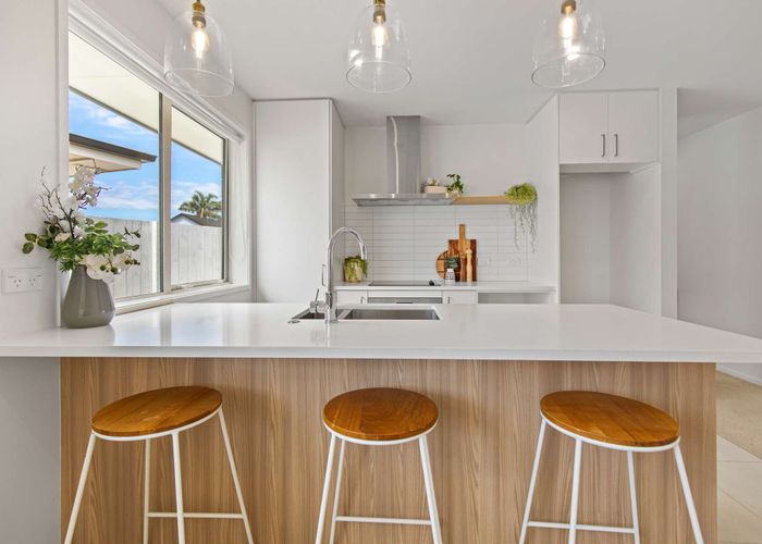  at 8 Te Rehutai Rise, Welcome Bay, Tauranga