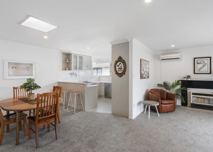  at 16 Karaka Street, Merrilands, New Plymouth