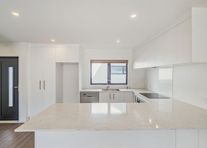  at 8/104 Martin Street, Wallaceville, Upper Hutt, Wellington