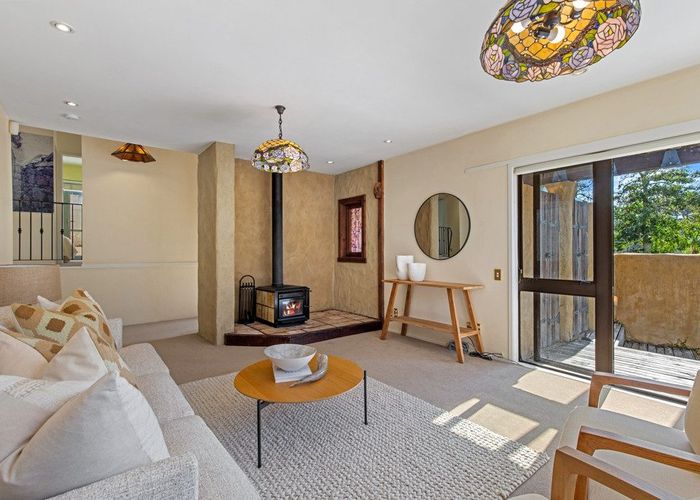  at 4 Saddleback Rise, Murrays Bay, North Shore City, Auckland