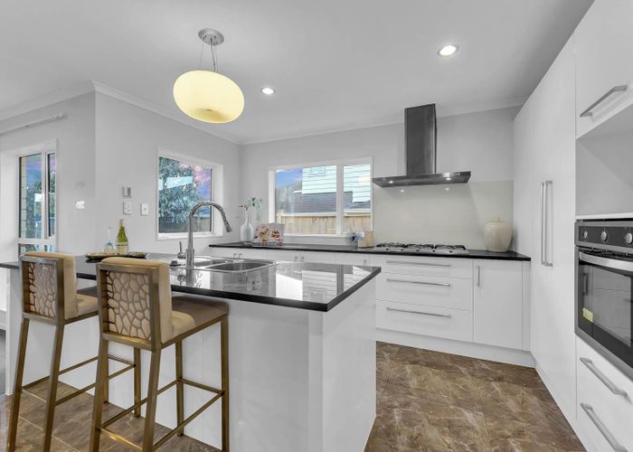  at 32 Castlederg Drive, Flat Bush, Manukau City, Auckland