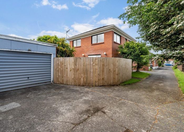  at 2/100 Marua Road, Ellerslie, Auckland City, Auckland