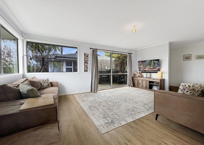  at 61 Sunline Avenue, Massey, Auckland
