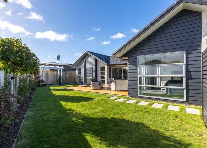  at 7 Tupare Place, Highlands Park, New Plymouth