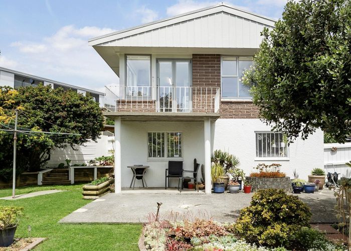  at 20 Lawrence Crescent, Hillpark, Auckland