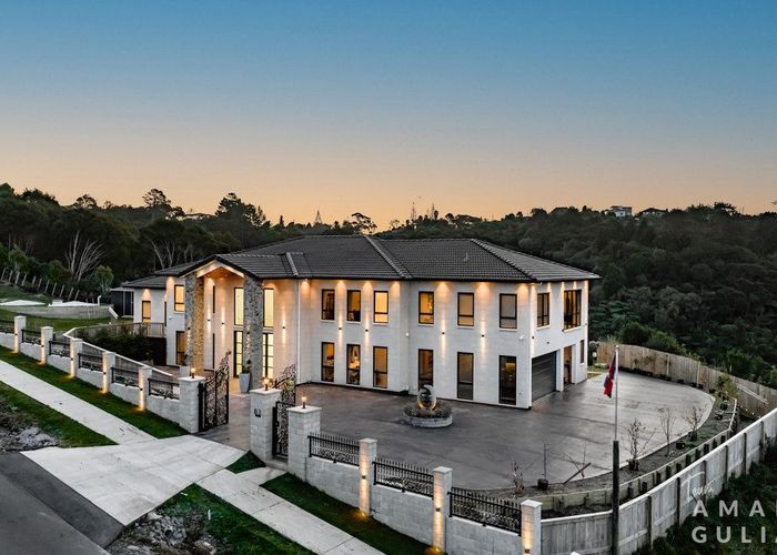  at 83 Griggs Road, East Tamaki Heights, Manukau City, Auckland