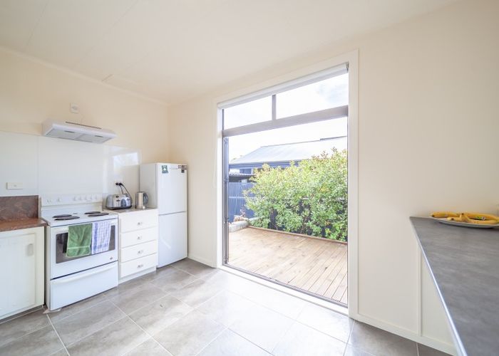  at 106 Charles Street, Westshore, Napier