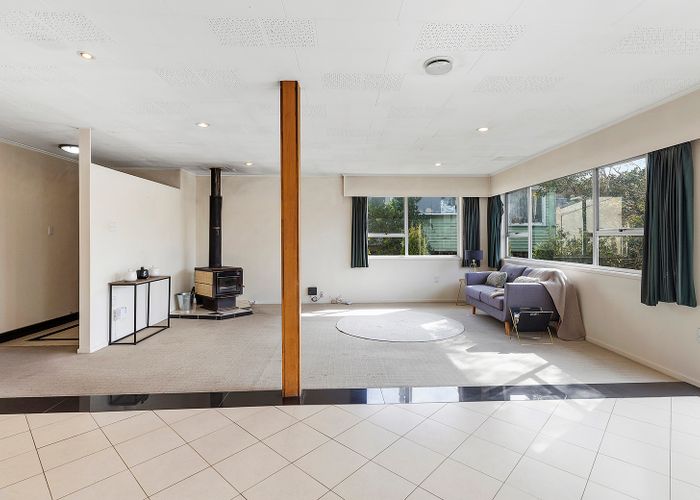  at 24 Waiwera Crescent, Maupuia, Wellington