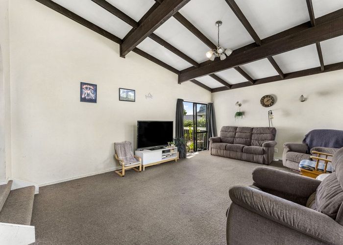  at 21 Tomintoul Place, Highland Park, Manukau City, Auckland