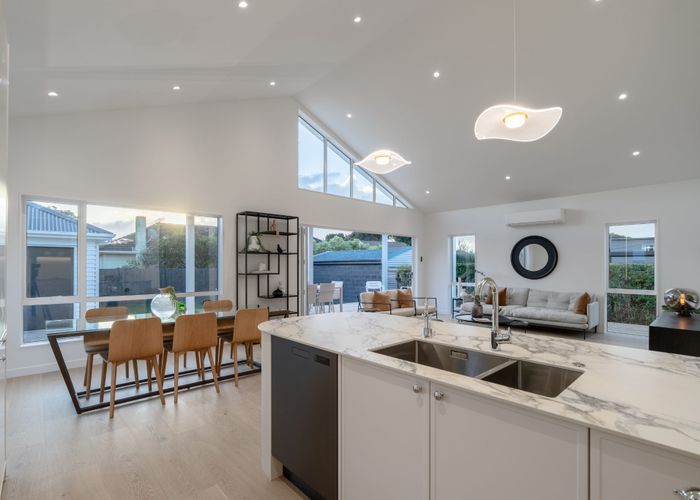  at 52 Renfrew Avenue, Sandringham, Auckland City, Auckland