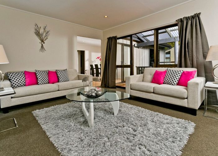  at 81 Oaktree Avenue, Browns Bay, North Shore City, Auckland