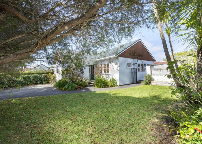  at 52 Fruitvale Road, New Lynn, Auckland