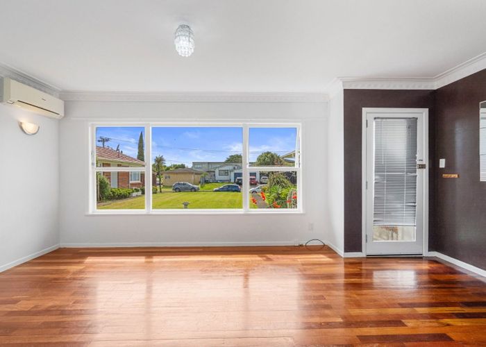  at 2/19 Dinglebank Road, Mount Wellington, Auckland City, Auckland