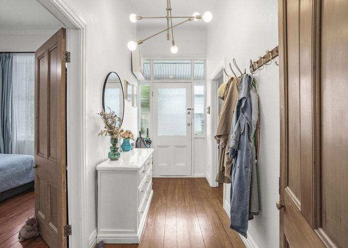  at 36 Beach Street, Petone, Lower Hutt