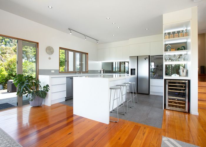 For sale 407 Grays Road, Pauatahanui, Porirua, Wellington homes.co.nz