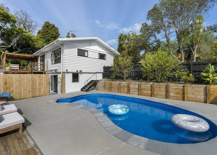 at 11 Stanley Road, Glenfield, Auckland