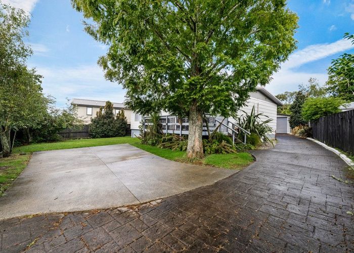  at 5 Taranui Place, Henderson, Waitakere City, Auckland