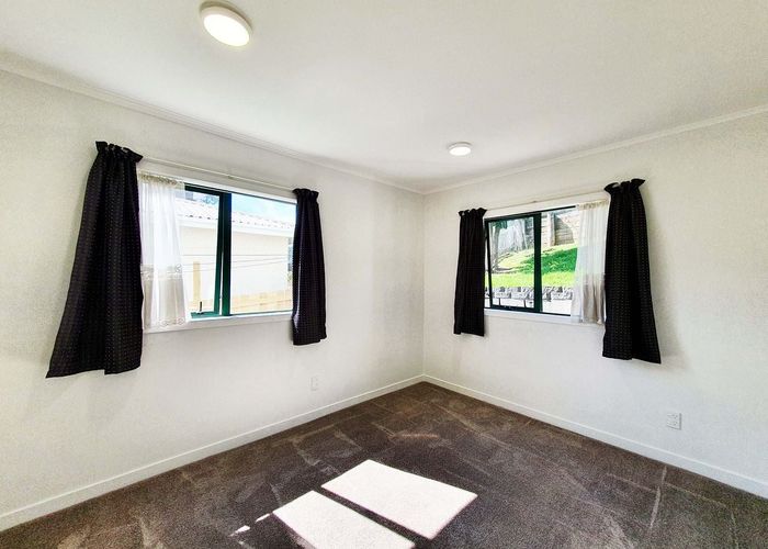  at 2/12 Queenstown Road, Hillsborough, Auckland City, Auckland