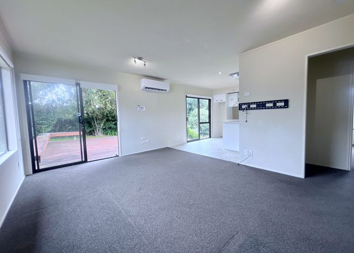  at 2/123 Lynn Road, Bayview, North Shore City, Auckland