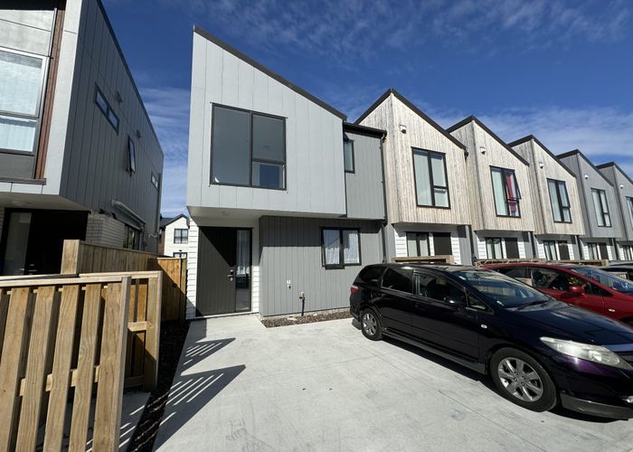  at 15 Mahalo Avenue, Wiri, Manukau City, Auckland